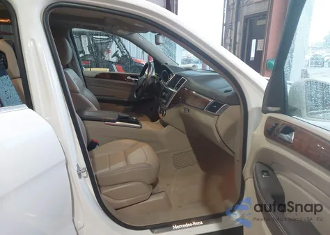 2013 Mercedes-Benz Ml 550 4Matic z USA, uszkodzony, nr VIN 4JGDA7DB3DA165765